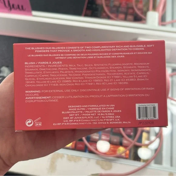 Juvia’s Place: Blushed Pallet (Volume 6) - Picture 3 of 3